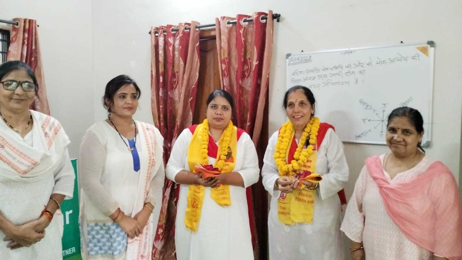 पंतजली योग समिति ने किया रीना नागर को सम्मानित