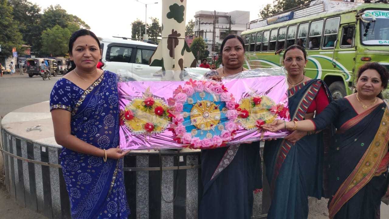 पुरानी पेंशन, नियुक्ति दिनांक से वरिष्ठता देने  मुख्यमंत्री को भेंट करेंगे राखी