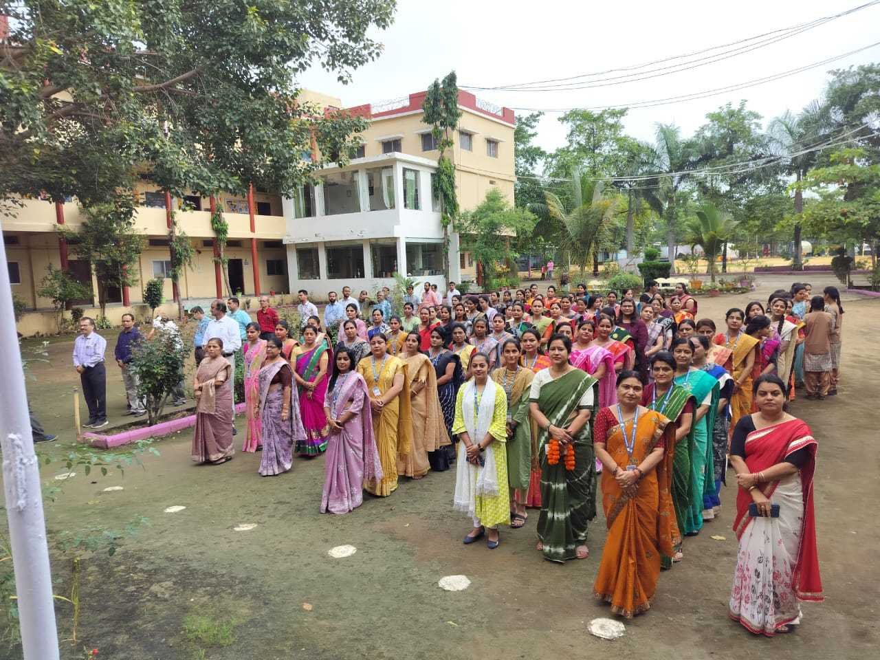 तिलक के साथ संस्कृत सप्ताह का शुभारंभ
