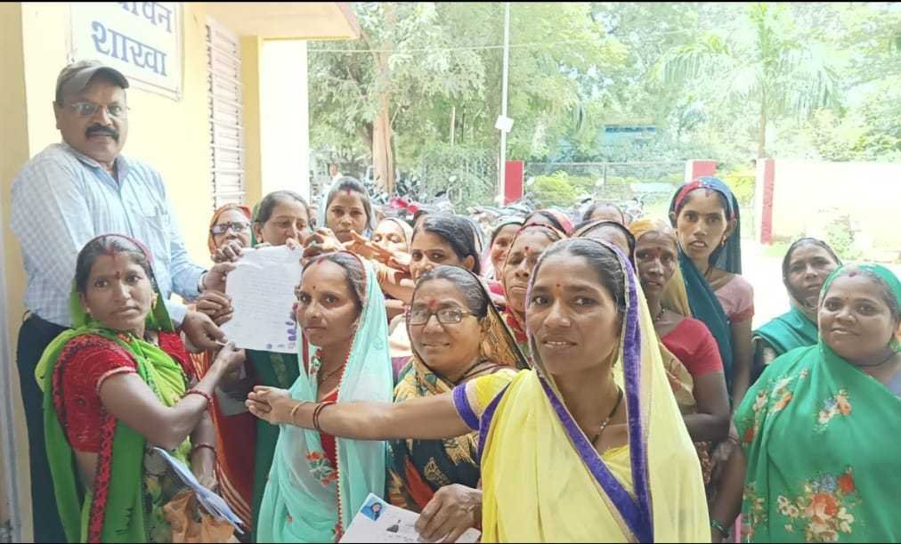 मुख्यमंत्री लाडली बहना योजना से आज भी ग्रामीण की महिलाए वंचित