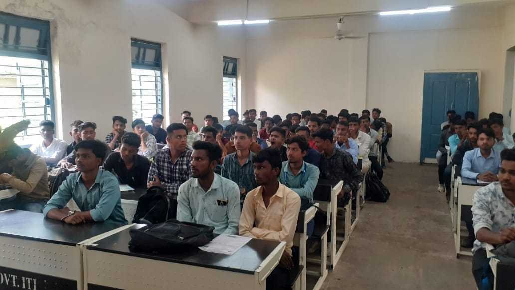खारकलां में सौर ऊर्जा के संबंध में प्रशिक्षण सम्पन्न