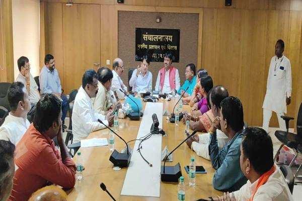 सफाई मित्रों के संगठनों के प्रतिनिधियों ने की सफाई कामगार आयोग के अध्यक्ष से भेंट