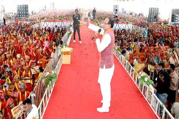 नीमच के किसान सिंचाई सुविधाओं का लाभ पाकर पंजाब के किसानों को छोड़ेंगे पीछे : मुख्यमंत्री श्री चौहान
