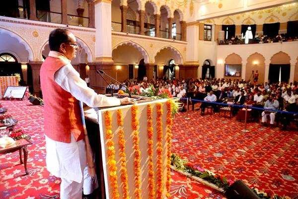 लाड़ली बहना जैसी योजनाएँ निर्धनता कम करने में सहायक:- मुख्यमंत्री श्री चौहान
