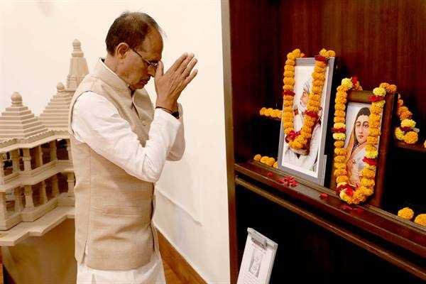 मुख्यमंत्री श्री चौहान ने देवी अहिल्या बाई होल्कर की पुण्य-तिथि एवं वीर दुर्गादास राठौर की जयंती पर किया नमन