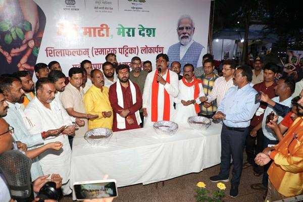कृषि मंत्री श्री पटेल ने छिंदवाड़ा में शहीदों को किया नमन