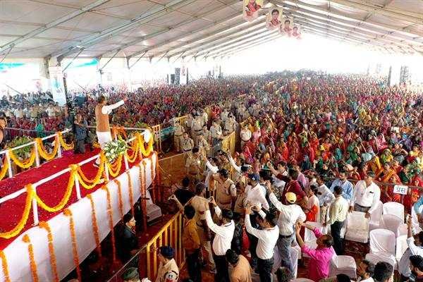 गरीब परिवारों की जिंदगी बदलना है मिशन : मुख्यमंत्री श्री चौहान