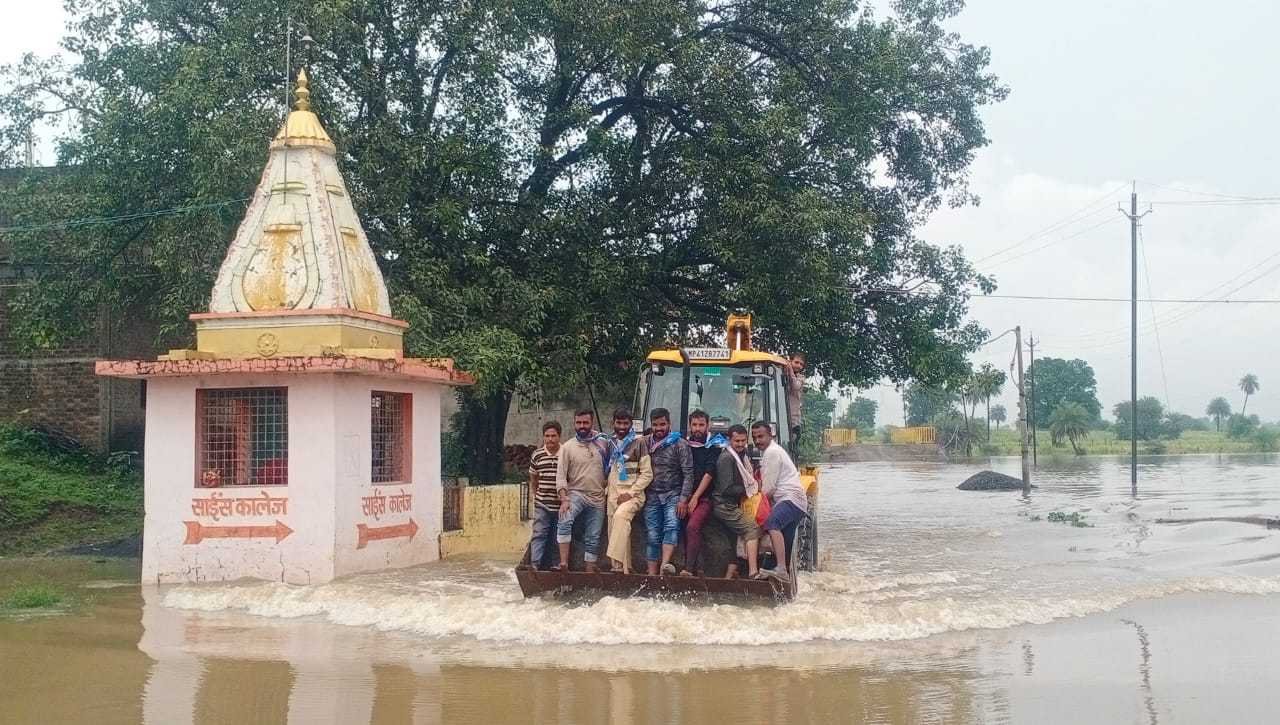 साइंस कॉलेज विद्यार्थियों के लिए हो रहा अभिशाप साबित- एनएसयूआई