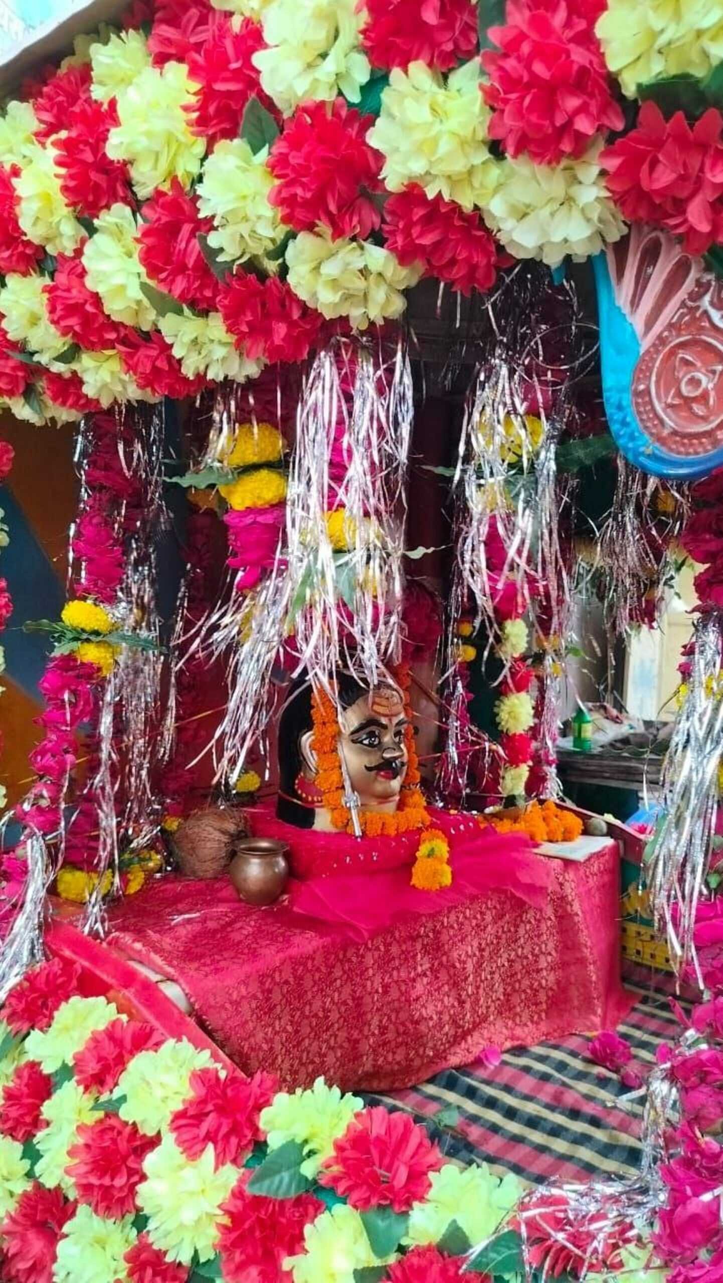 शाही सवारी में श्री मनकामनेश्वर महादेव ने किया नगर भ्रमण, मुखोठा रहा आकर्षण का केंद्र