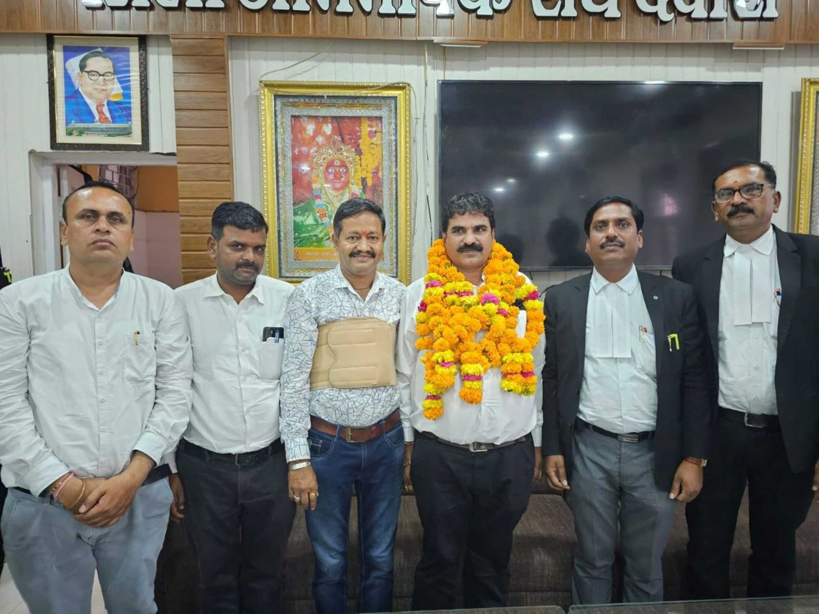 जिला अभिभाषक संघ द्वारा सनद बहाल होने पर आभार कार्यक्रम आयोजित