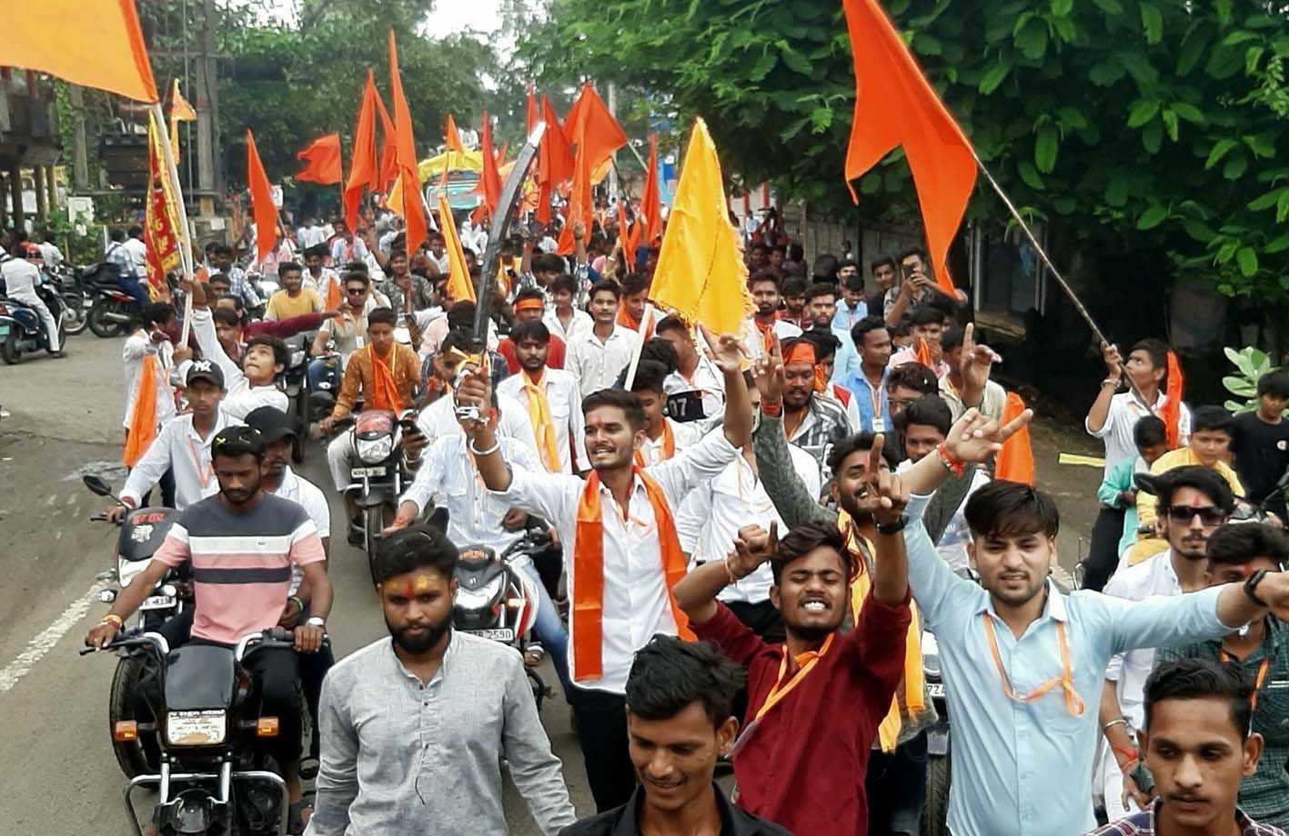 बजरंग दल की शौर्य यात्रा में शामिल हुए कार्यकर्ता