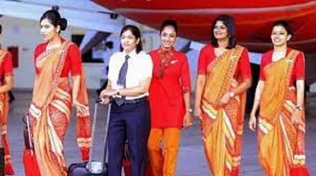 अब एयर इं‎डिया की एयर होस्टेस पहनेंगी नई यूनिफॉर्म