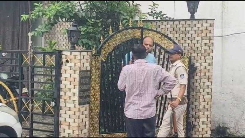 विदिशा में पूर्व राज्यसभा सदस्य सलीम के घर आयकर विभाग का छापा