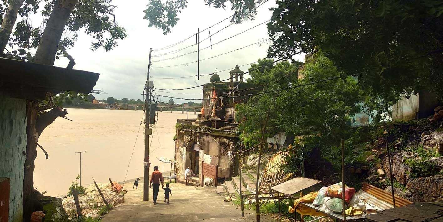 बाढ़ से लोगों को मिली राहत, लगभग 10 फीट उतरा नर्मदा का पानी
