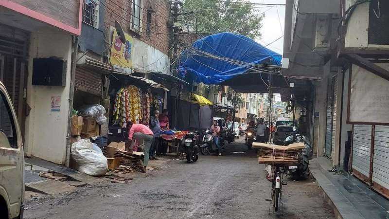 गणेशोत्सव की तैयारियां शुरू, अगले दस दिन तक जाम रहेगी बैरागढ़ की सड़कें, पुलिस खामोश