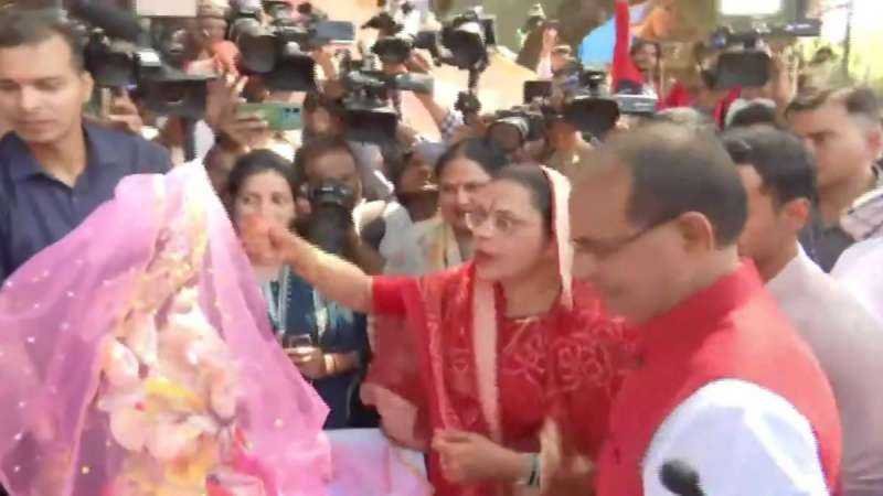 छाया गणेशोत्सव का उल्लास, सीएम हाउस में शिवराज सिंह ने की गजानन की स्थापना