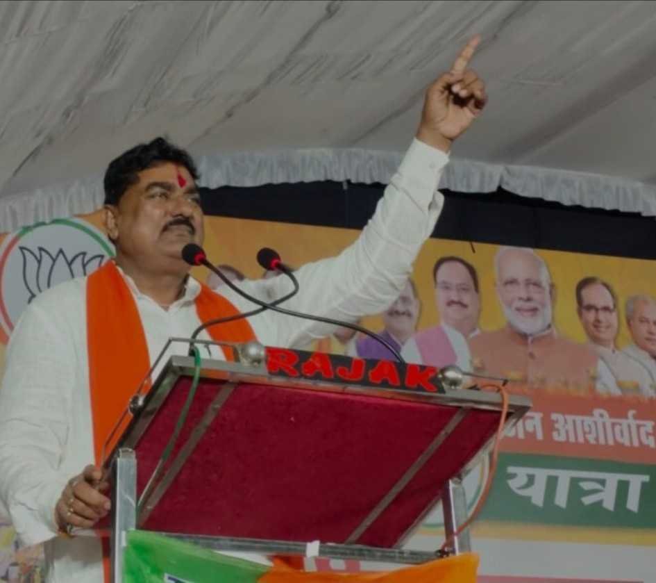 कमलनाथ को उन्हीं के क्षेत्र में हरा देने का मंत्री कमल पटेल का चैलेंज