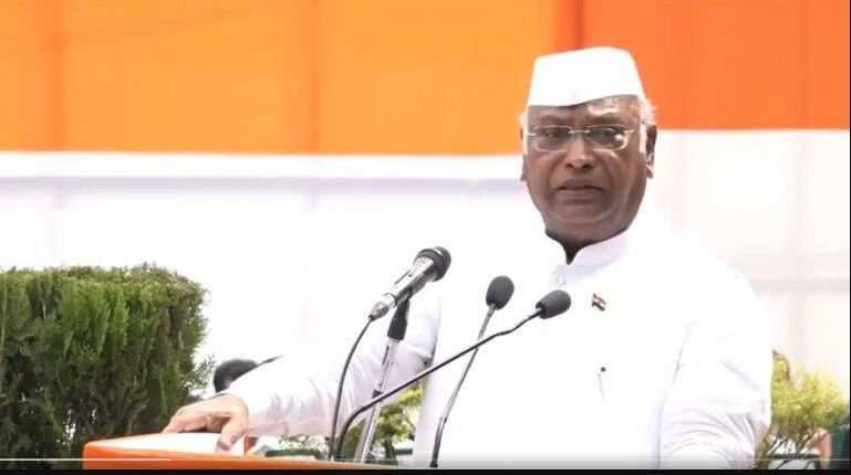 कांग्रेस के राष्ट्रीय प्रवक्ता संभालेंगे चुनाव की कमान