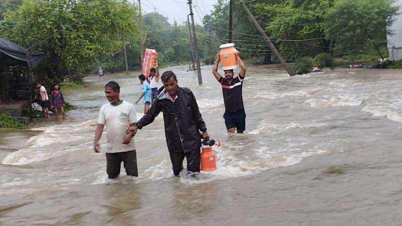 सीहोर जिले में 24 घंटे में 5 इंच से ज्यादा हुई बारिश, जगह-जगह पानी भरने से लोग हुए परेशान