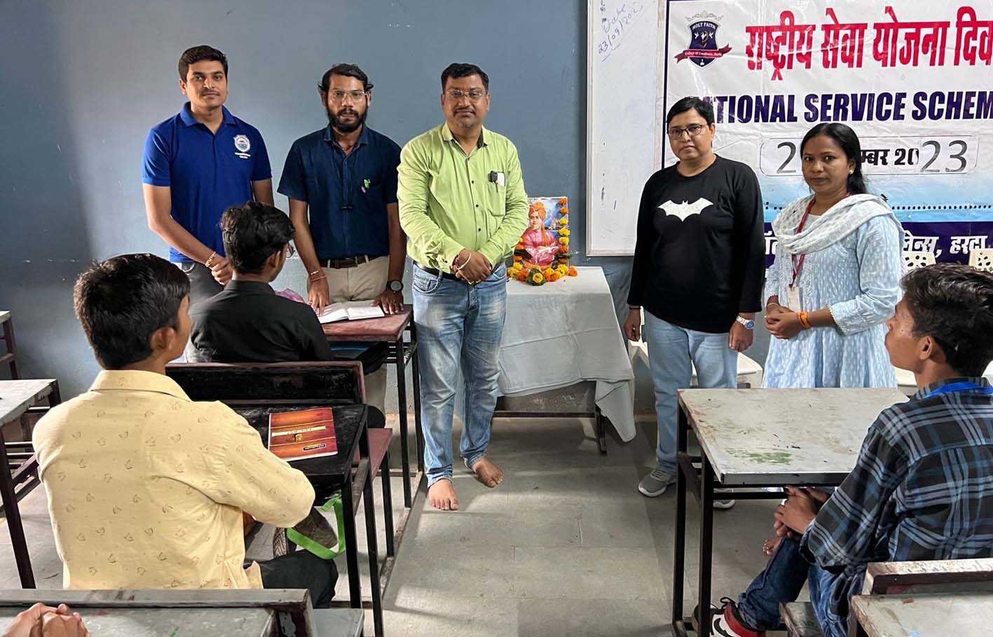 स्वयंसेवकों का उन्मुखीकरण कार्यक्रम संपन्न