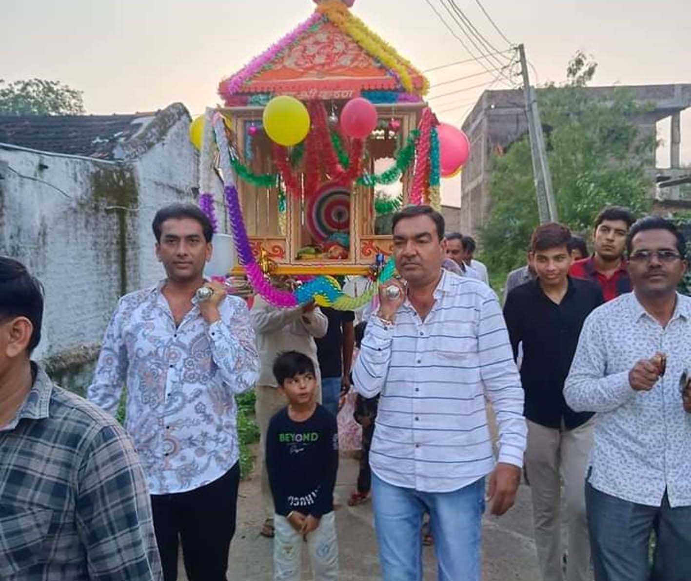 डोल ग्यारस महोत्सव….  नगर भ्रमण पर निकले कृष्ण-कन्हैया, लगे जयकारें