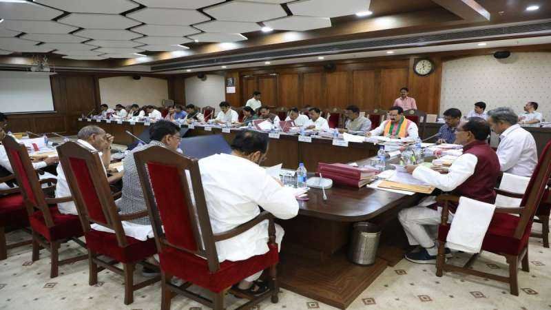 मुख्यमंत्री श‍िवराज स‍िंंह चौहान की अध्‍यक्षता में मंत्रालय में कैबिनेट की बैठक प्रारंभ हुई