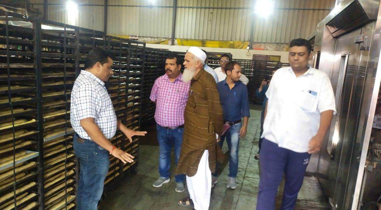 खाद्य प्रतिष्ठानों पर छापामार कार्यवाही