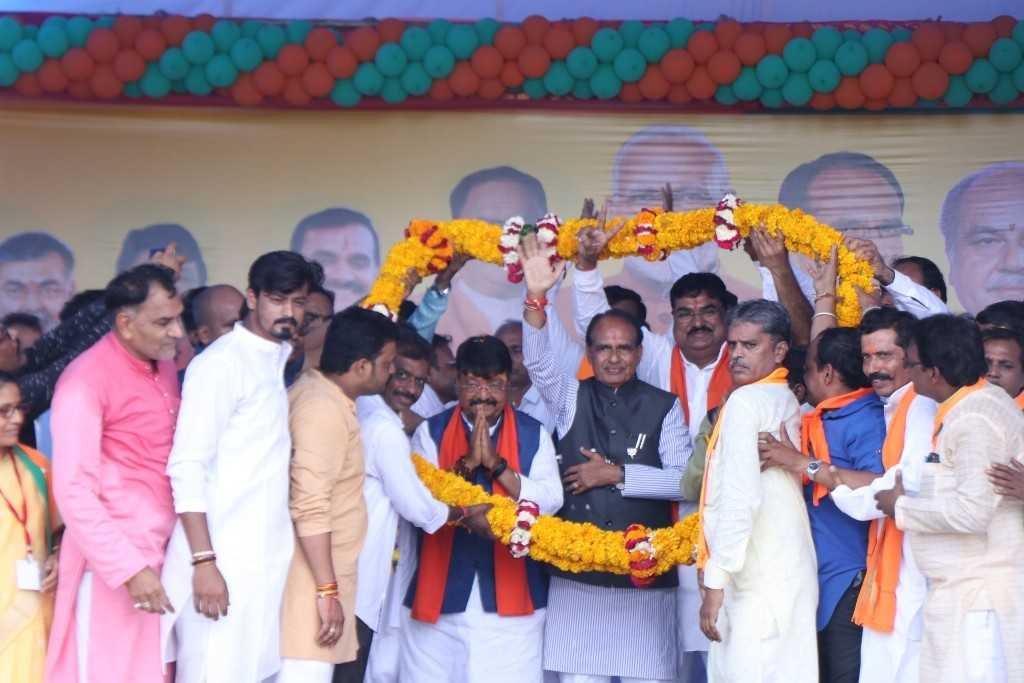 बारहवीं में टॉप करने वाले तीन-तीन विद्यार्थियों को मिलेगी स्कूटी, 60 प्रतिशत पाने वाले विद्यार्थी पाएंगे लेपटॉप