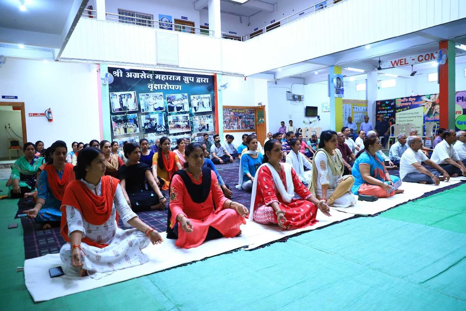 मन को स्थिर करके परमात्मा से जोड़ा जा सकता है: स्वामी वासुदेवानंद सरस्वती