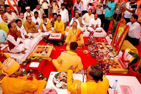 ओरछा में 81 करोड़ के श्री राम राजा लोक के भव्य निर्माण का भूमि-पूजन