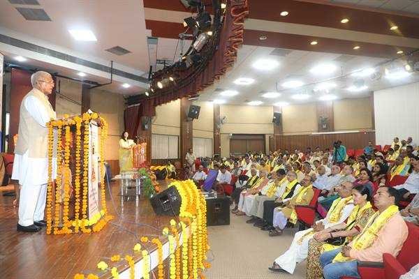 ज्योतिष ज्ञान की प्रासंगिकता और महत्ता से युवा पीढ़ी को परिचित कराए