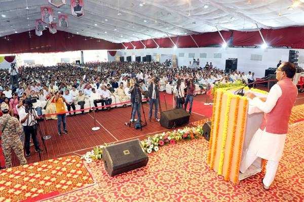 किसी अतिथि विद्वान और व्याख्याता को बाहर नहीं किया जाएगा – मुख्यमंत्री श्री चौहान