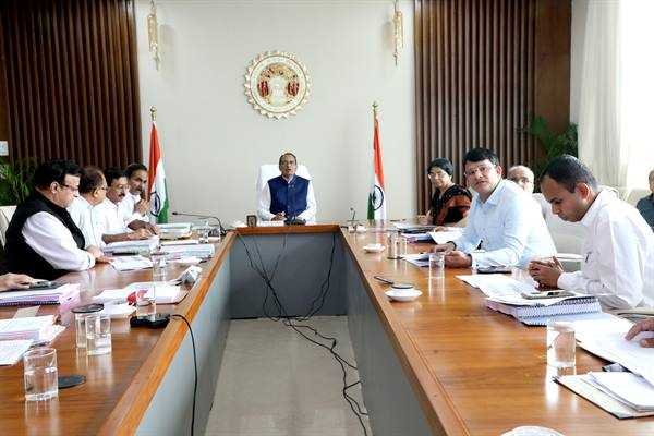 जल प्रदाय योजनाओं का समय-सीमा में हो क्रियान्वयन : मुख्यमंत्री श्री चौहान