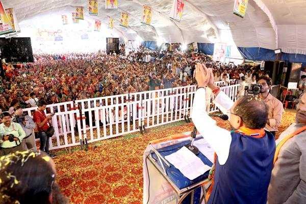 फसल क्षति का सर्वें कराकर नुकसान की भरपाई की जाएगी – मुख्यमंत्री श्री चौहान