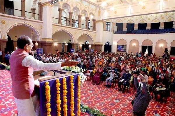 मुख्यमंत्री श्री चौहान ने मुख्यमंत्री लाड़ली बहना आवास योजना का शुभारंभ किया