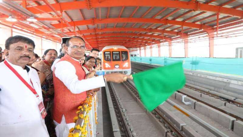 मुख्यमंत्री शिवराज सिंह चौहान द्वारा सुभाष नगर, भोपाल में ‘भोपाल मेट्रो ट्रायल रन का शुभारंभ’