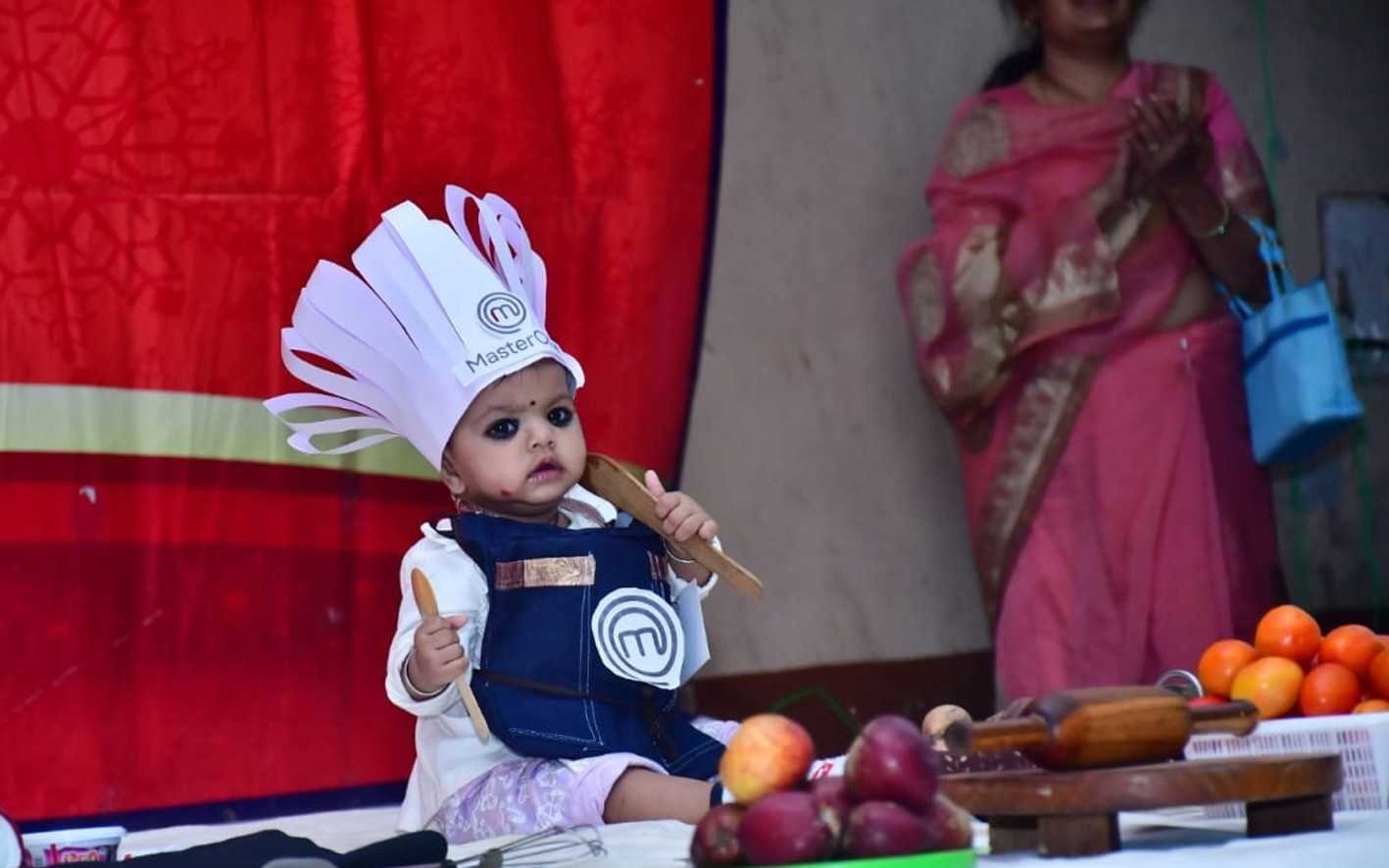 नौनिहालों ने अपनी कला का किया प्रदर्शन