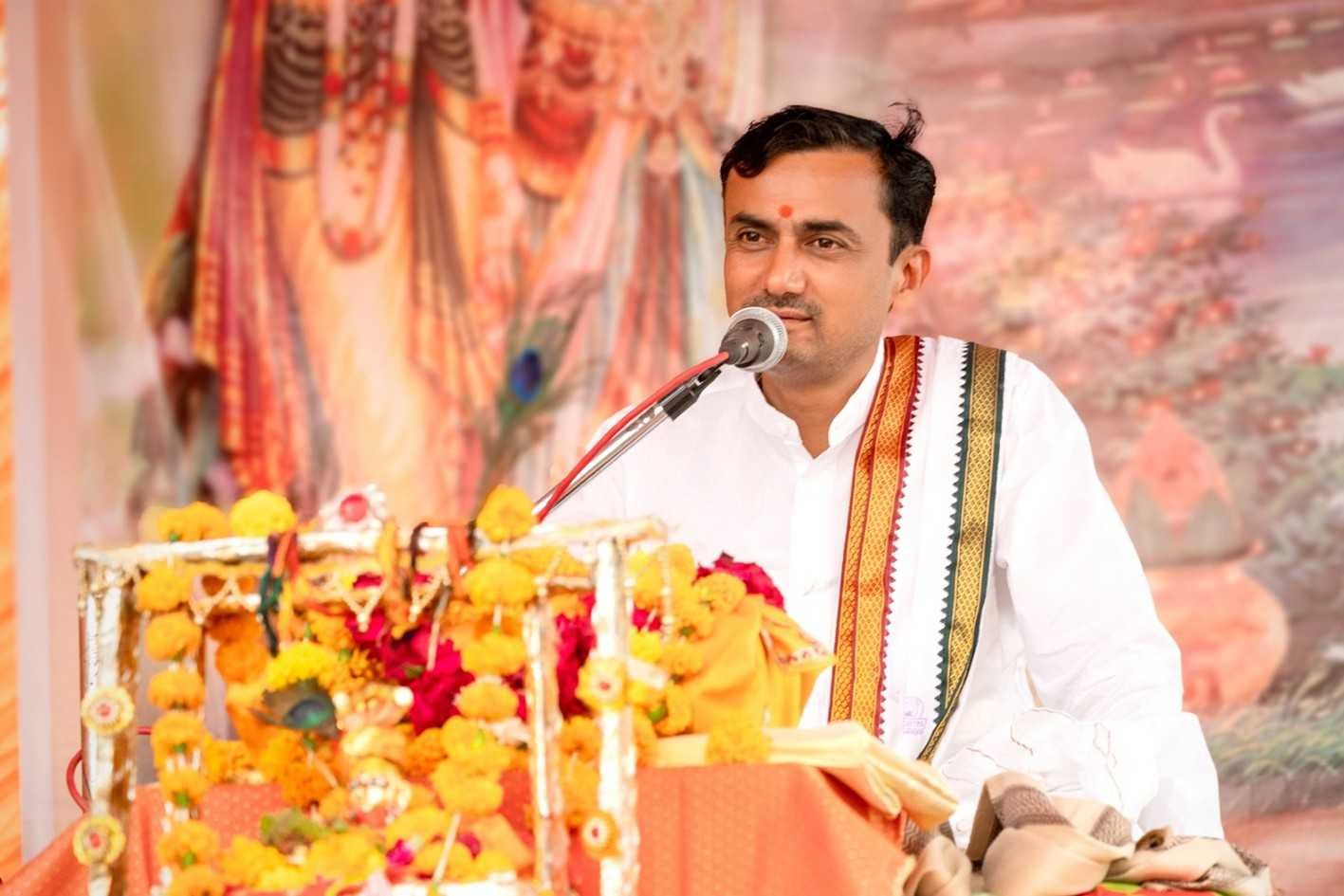 श्रीकृष्ण-सुदामा चरित्र का किया वर्णन  