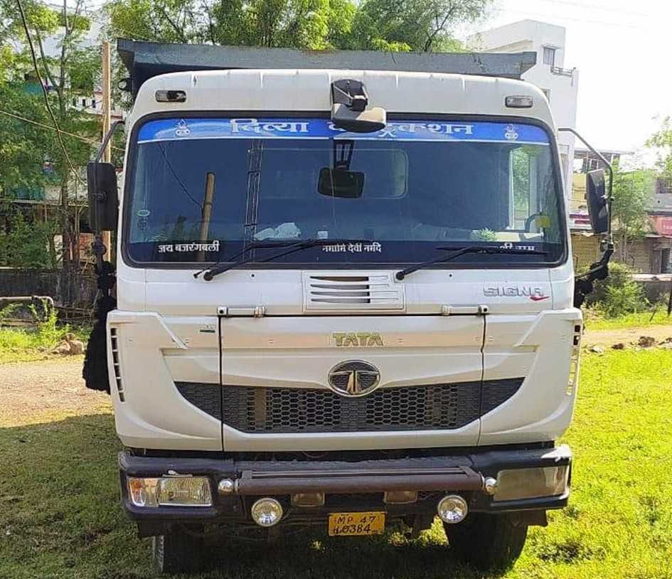 डंपर मालिक पर 20 हजार का जुर्माना  