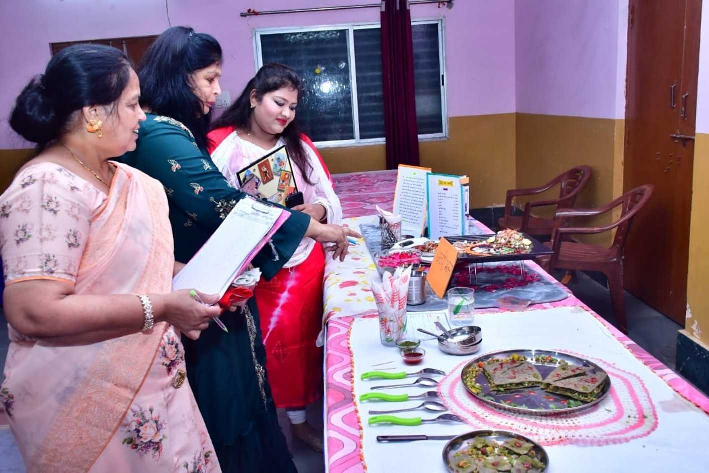 अग्रसेन महोत्सव….  समाज के महिला- पुरूष तथा युवाओं में उत्साह