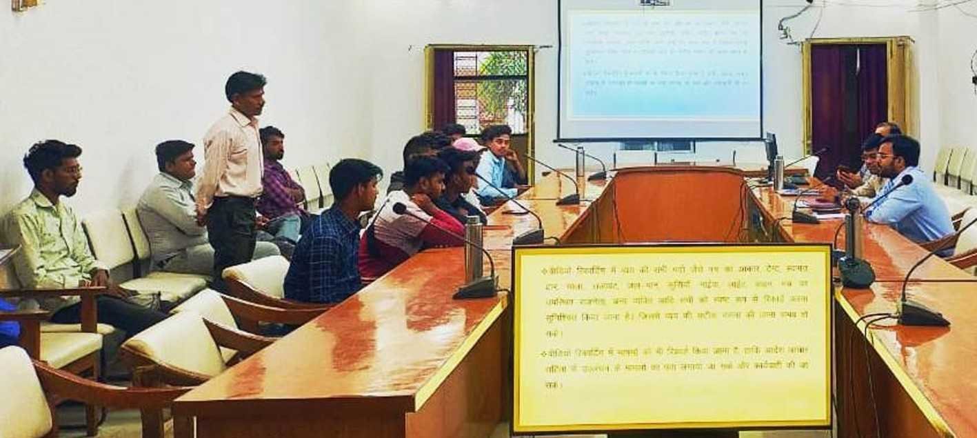 वीडियोग्राफर्स को दिया प्रशिक्षण  