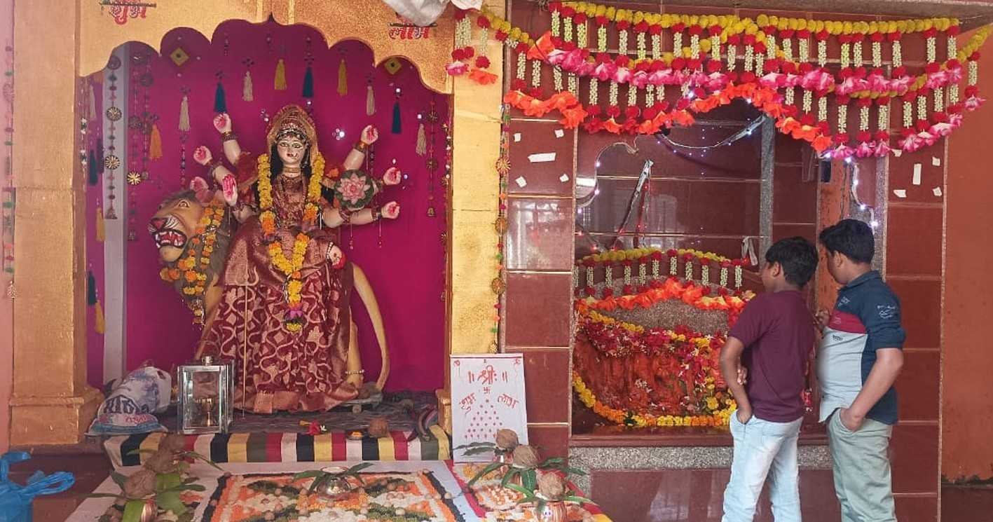 जय माता दी के उद्घोष के साथ शक्ति की भक्ति का महापर्व शुरू