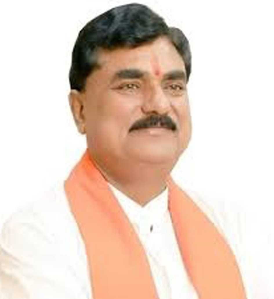 हरदा में कलह और सुलह के बीच हर दिन बदलते समीकरण