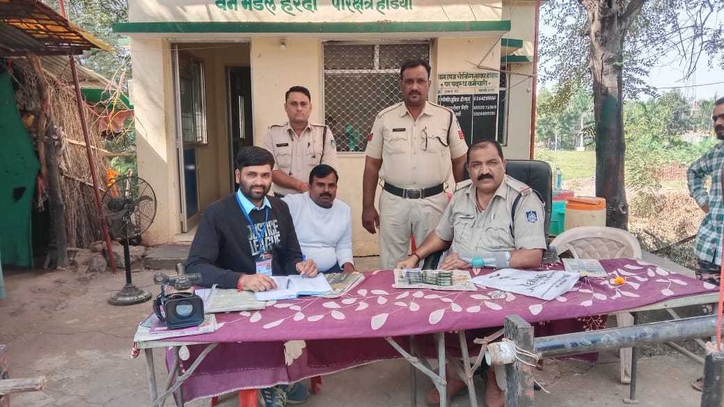 स्थैतिक निगरानी दल व उड़नदस्ता ने की कार्यवाही