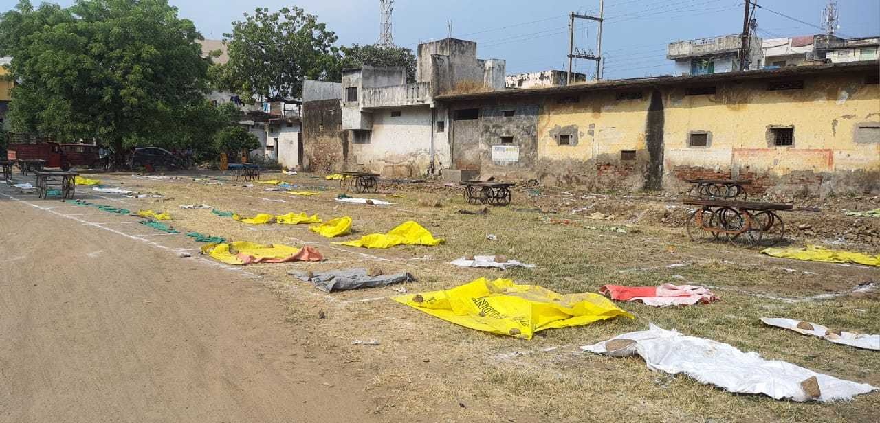 नपा का मिडिल स्कूल परिसर में सब्जी और फ्रूट ठेले लगाने का निर्णय, शिक्षा विभाग ने जताई आपत्ति