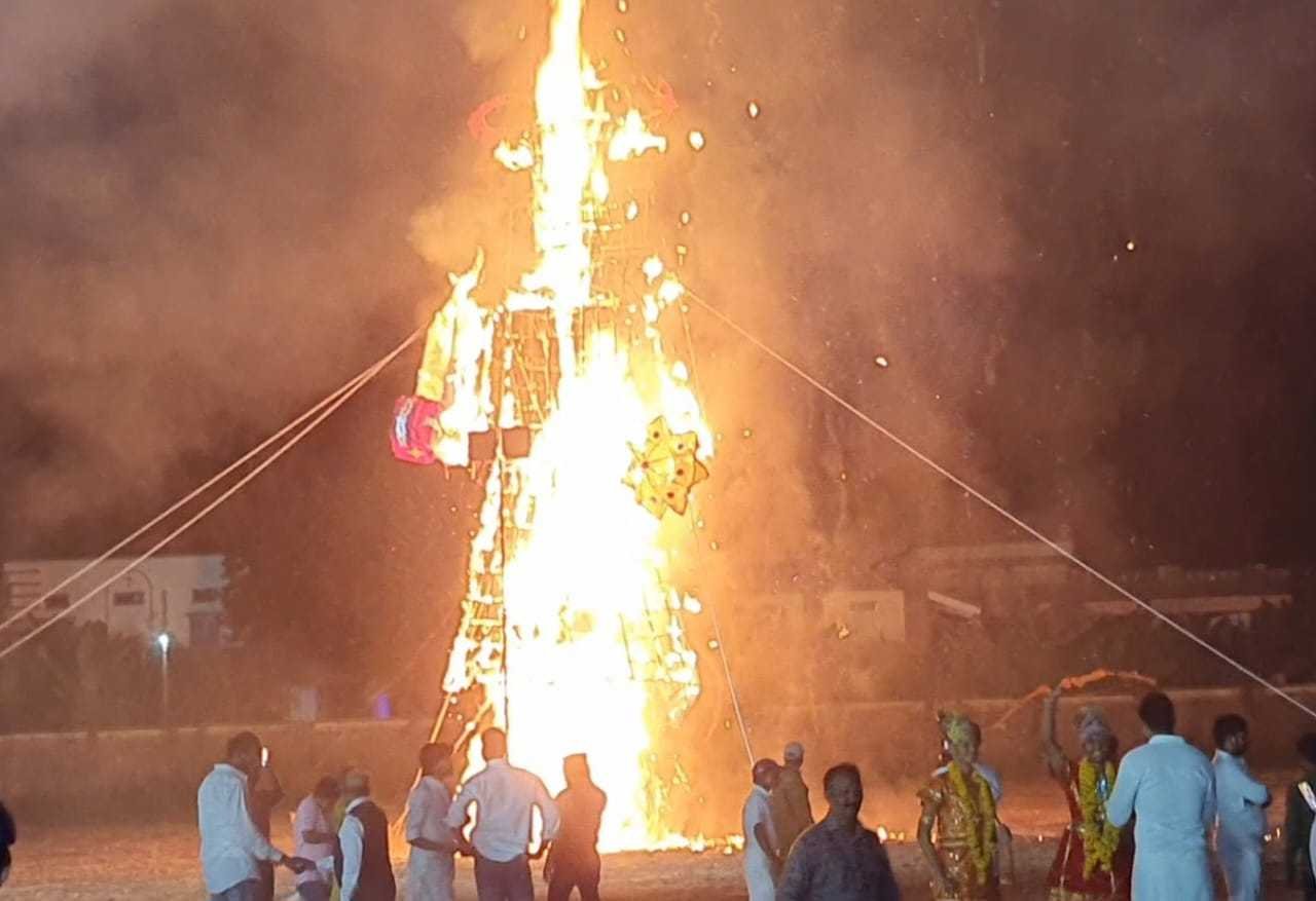 पलभर में अहंकार जलकर हुआ राख 