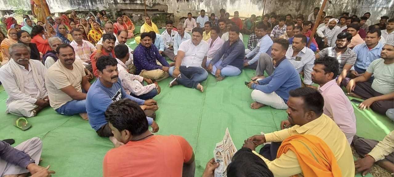 मार्केट हटाने को लेकर बोले सब्जी और फ्रूट विक्रेता, जहा है वही रहेंगे