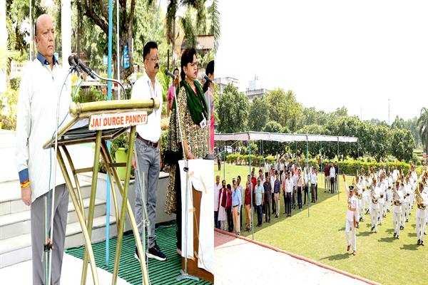 मंत्रालय में हुआ “राष्ट्र-गीत” एवं “राष्ट्र-गान” का सामूहिक गायन