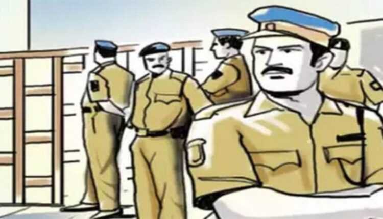 पुलिस की बड़ी कार्रवाई, इंदौर के सराफा व्यापारी से साढ़े 3 किलो सोना किया जब्त