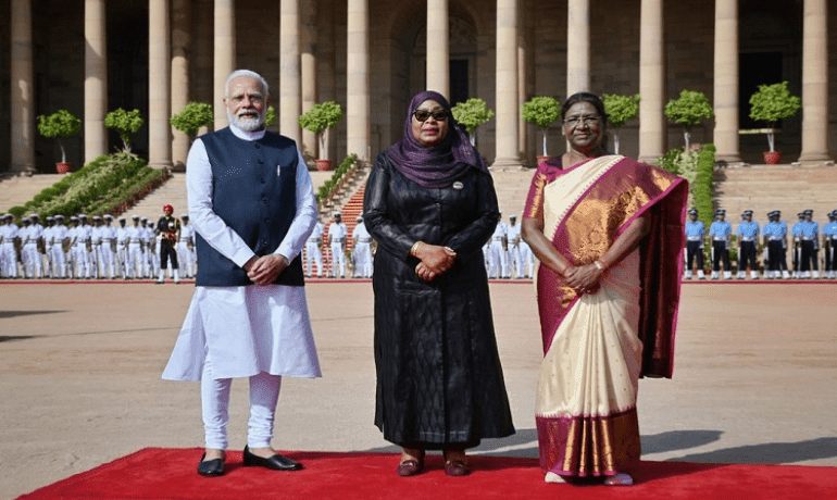 प्रधानमंत्री नरेंद्र मोदी और तंजानिया की राष्‍ट्रपति सामिया सुलुहू हसन के बीच व्यापक मुद्दों पर द्विपक्षीय वार्ता हुई